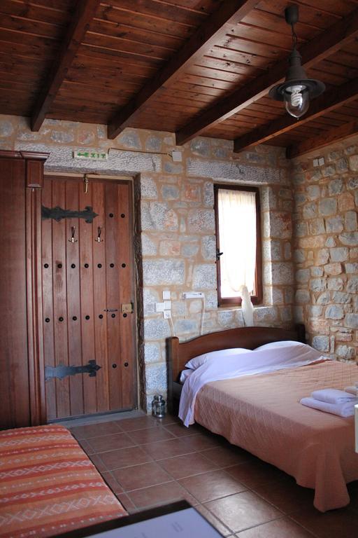 Lalloudes Seaside Accommodation Exo Nimfion Pokój zdjęcie