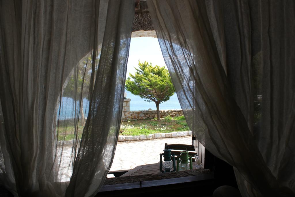 Lalloudes Seaside Accommodation Exo Nimfion Pokój zdjęcie