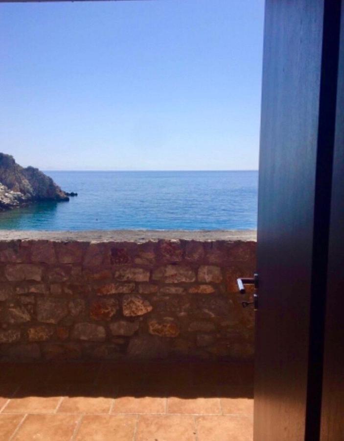 Lalloudes Seaside Accommodation Exo Nimfion Zewnętrze zdjęcie